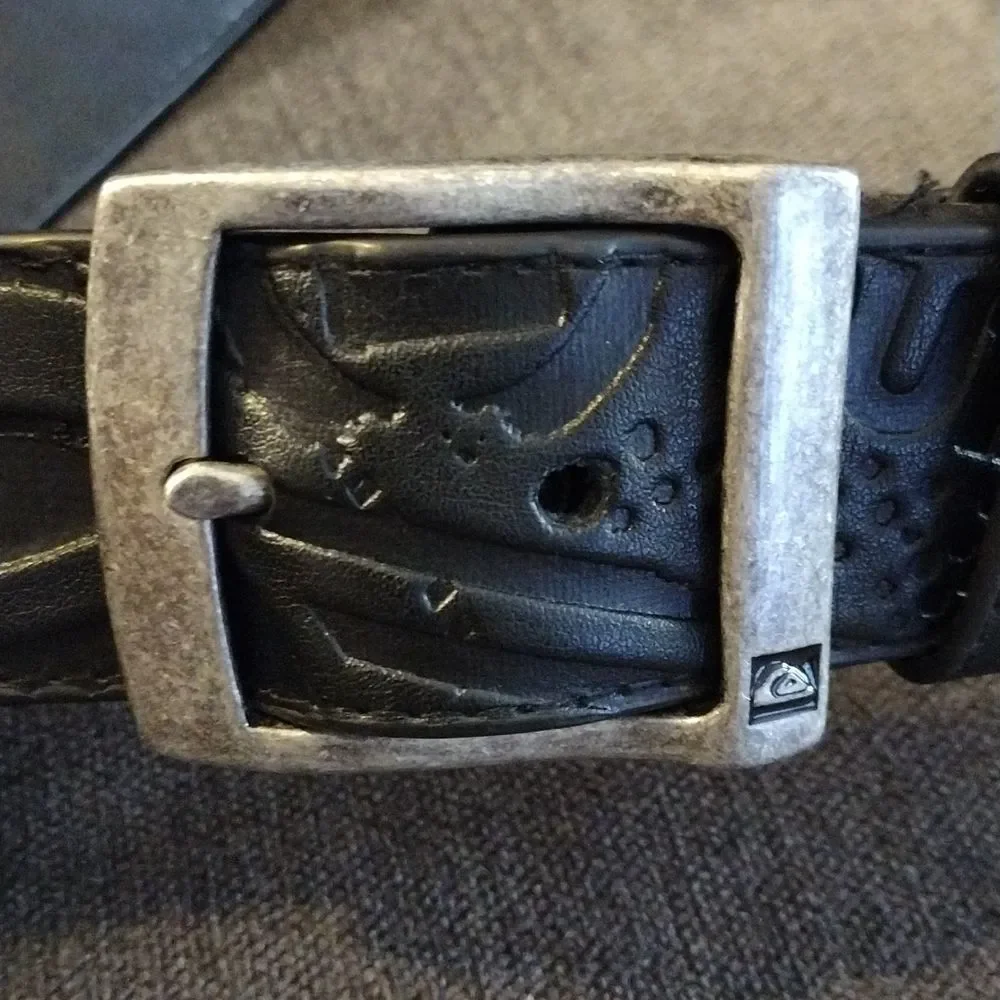 Quicksilver Logo Embossed Blet